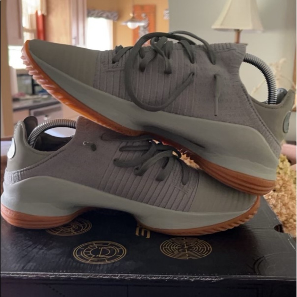 Under Armour Curry 4 Low basketball shoes